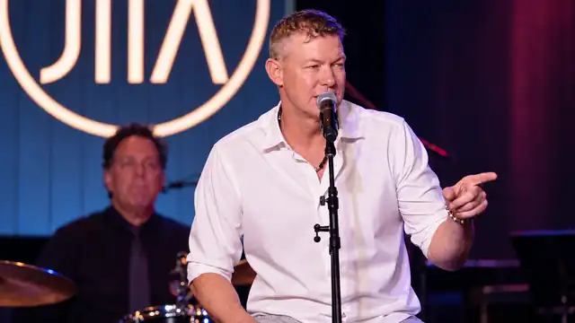 Matt Mauser performing at Campus JAX