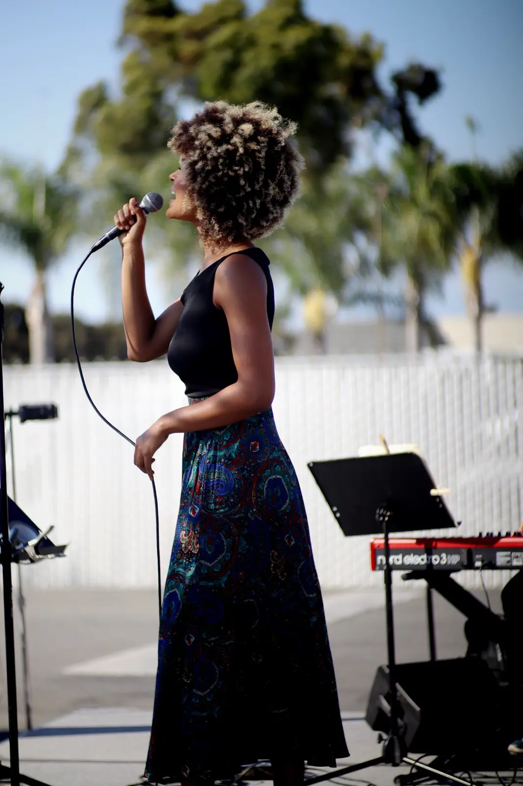 Tawanda performing at Campus JAX